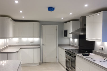Commercial electricians and electrical fault finding
